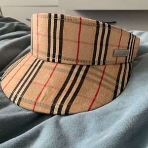 Burberry visor hat